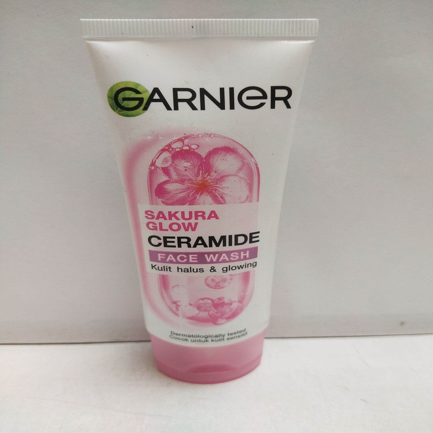 Garnier Sakura Glow Ceramide Face Wash – 100ml