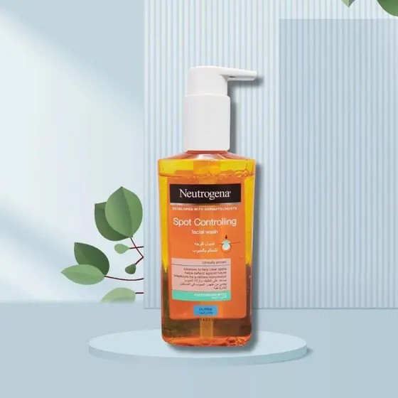 Neutrogena Spot Controlling Facial Wash - 200 ml
